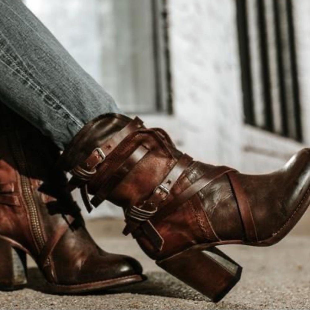 Freebird by Steven Discontinued Baker Boots in color - Olive